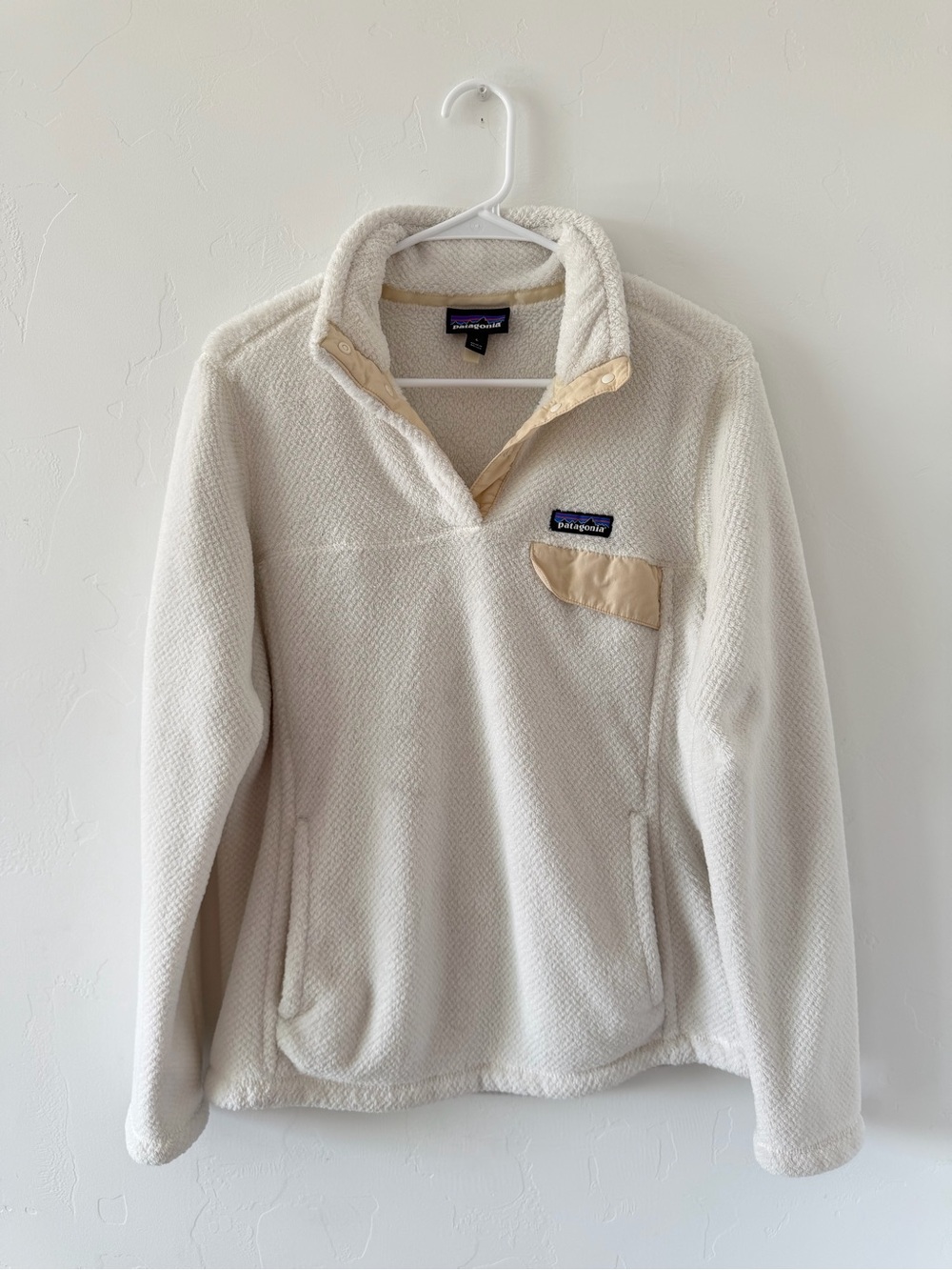 Patagonia Cream Fleece Pullover with Tan Accents